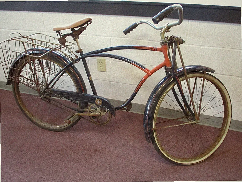 BARN FIND SURVIVOR BICYCLE SCHWINN DELUXE HORNET 1950's 1960's