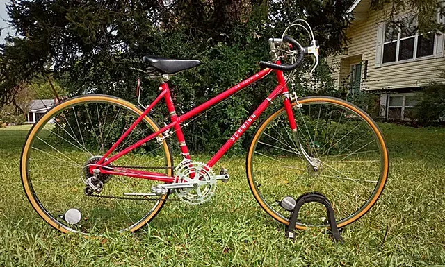 NICE Vintage SCHWINN LE TOUR II Touring Road Bike - 48cm/19" Frame - 10 Speed