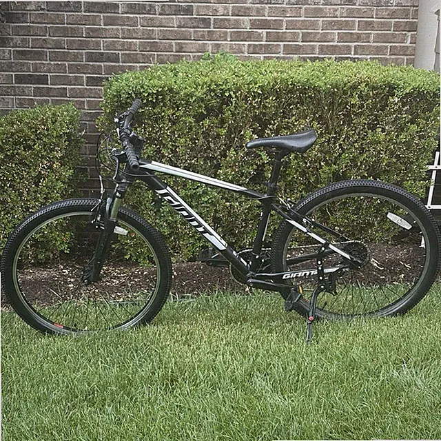 Schwinn 29 in Mountain Bike Front Suspension Mechanical Disc Brakes