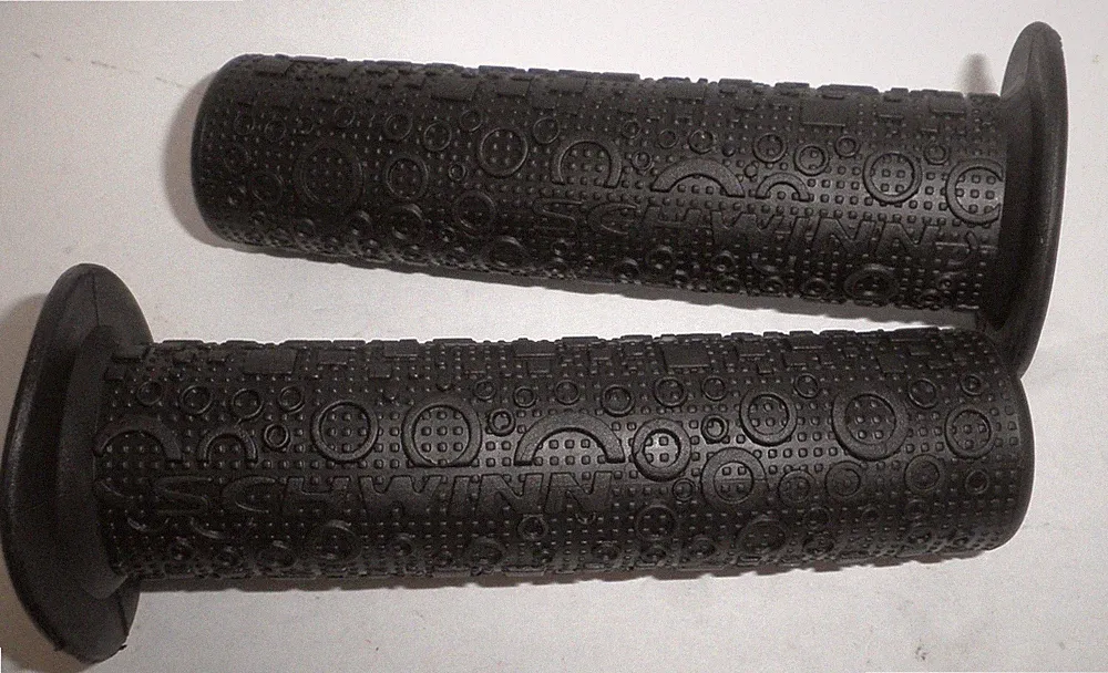 SCHWINN BLACK BICYCLE HANDLEBAR GRIPS BIKE PARTS 307