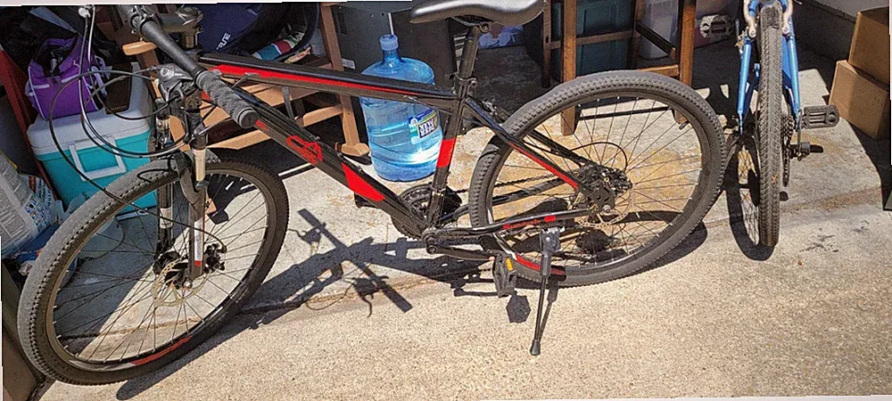 Schwinn GTX 29in M Mountain Bike Black/Red Front Suspension Mech Disc Kickstand