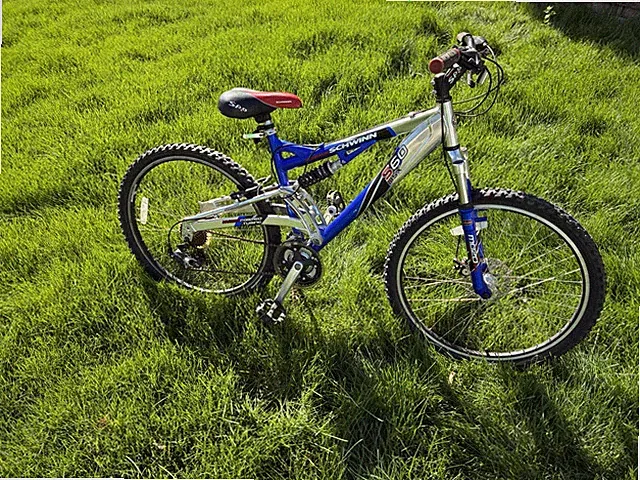 Schwinn S60 DSX 18” Blue Mountain Bike Bicycle