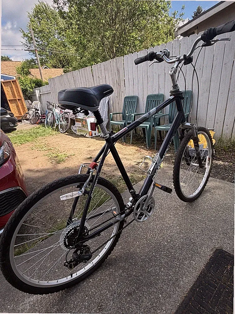 Schwinn Sidewinder 26" Mountain Bike Black 7 Speed V-Brake Riser Bar Kickstand
