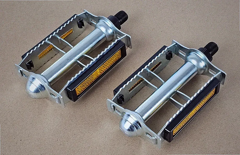 VINTAGE CHROME SCHWINN FASTBACK STINGRAY ROAD BIKE RAT TRAP PEDALS 1/2" BICYCLE