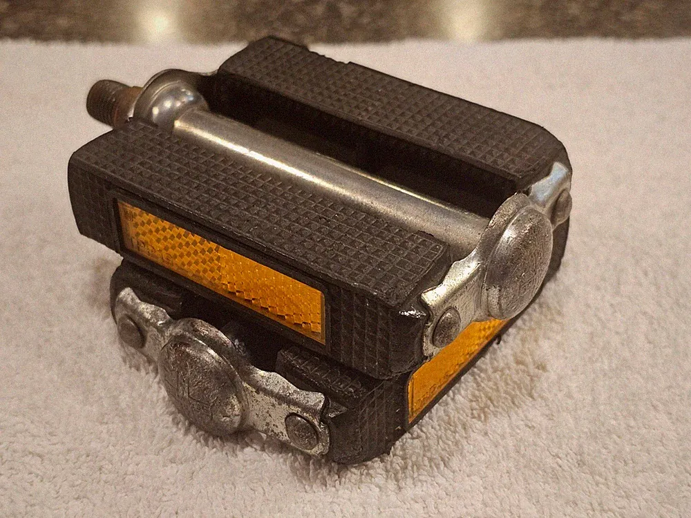 Vintage Schwinn Bicycle Pedals Pair Set 1960s - Block Reflector 4" long